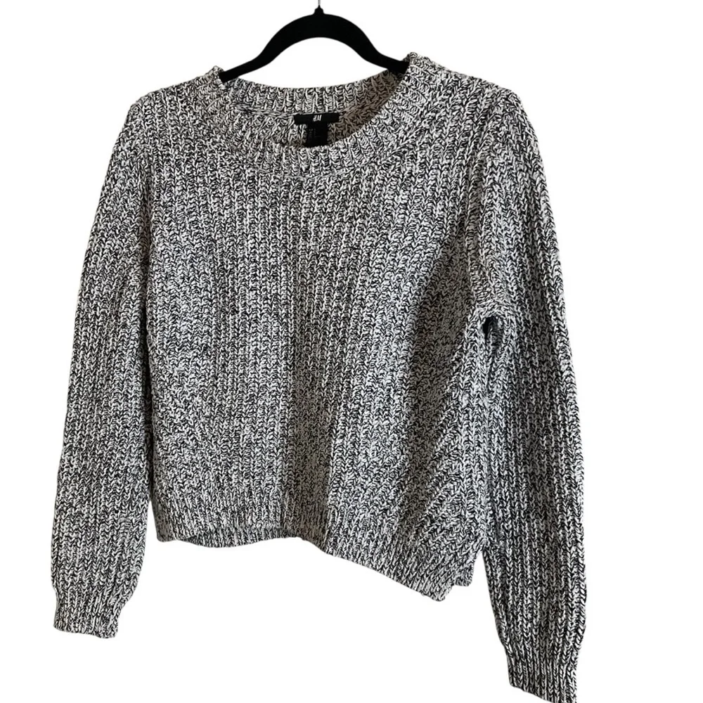 H&M Divided Marled Knit Crop Sweater Size Small